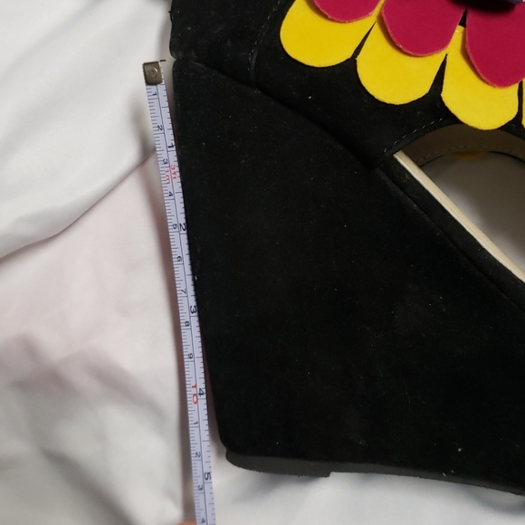 Women's Wedge - Picture 7 of 7